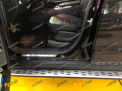 Установка порогов подножки Mercedes-Benz GLS-X166 2015-2019
