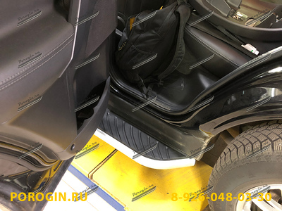 Установка порогов - подножки Land Rover Freelander 2 2012-2014
